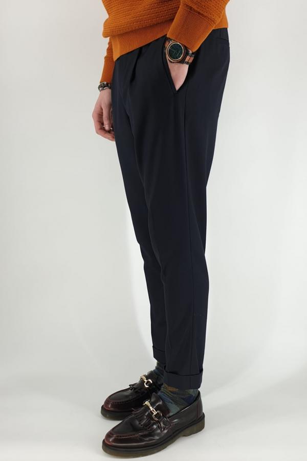 Tapered_Twill_Crop_Pants_2